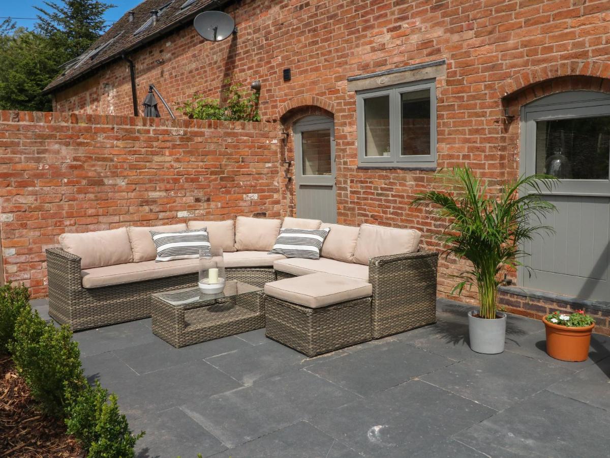 Upper Barn Villa Stafford Exteriör bild